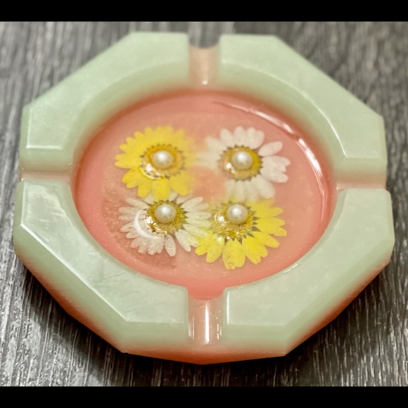 Pink/Green Tray handmade with flowers and pearls - Picture 1 of 2